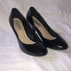 Steve Madden Black Patten Leather Heels